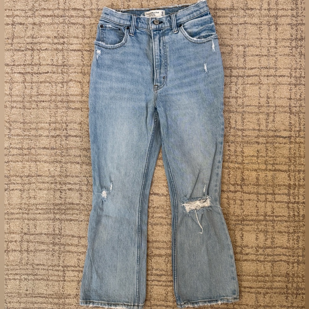Abercrombie & Fitch The kick flare intra high rise Jeans. Size 25.